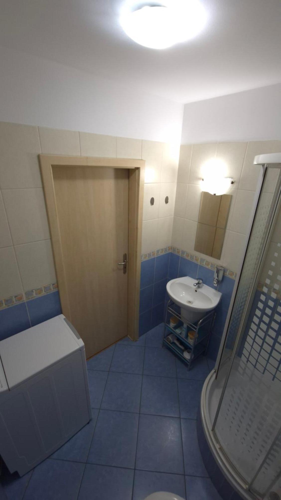 2 Room Apartment With Terrace 455, Apartmany Liptov Liptovský Mikuláš Exteriör bild