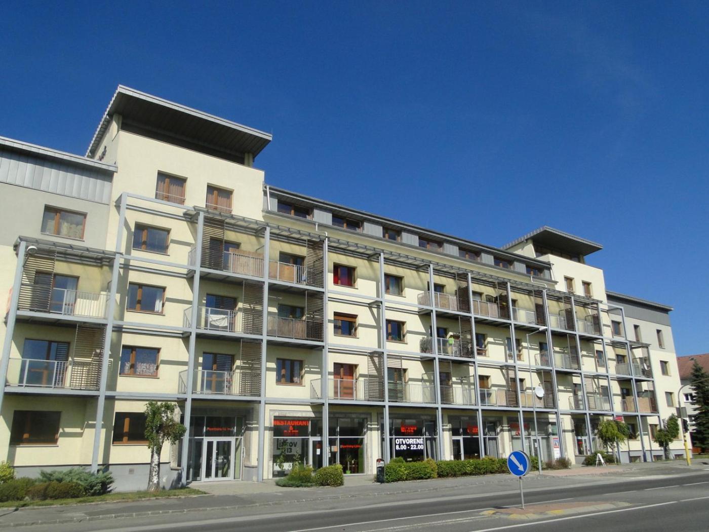 2 Room Apartment With Terrace 455, Apartmany Liptov Liptovský Mikuláš Exteriör bild